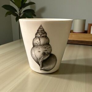Laura Zindel Bistro Cup Snail Shell